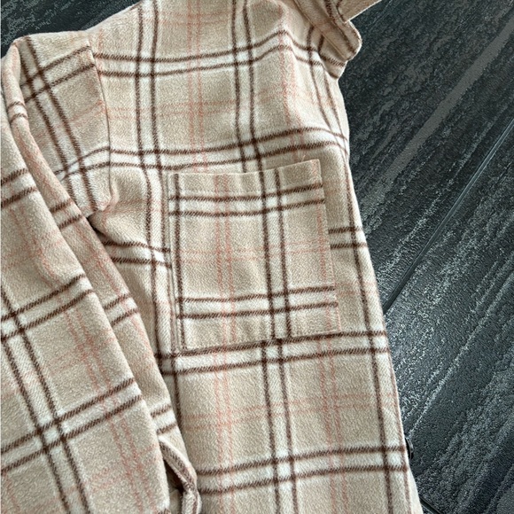 Ladies plaid shacket - Picture 10 of 12